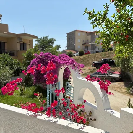 מלון Astri
