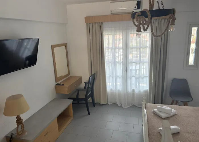 Astri * Neos Marmaras